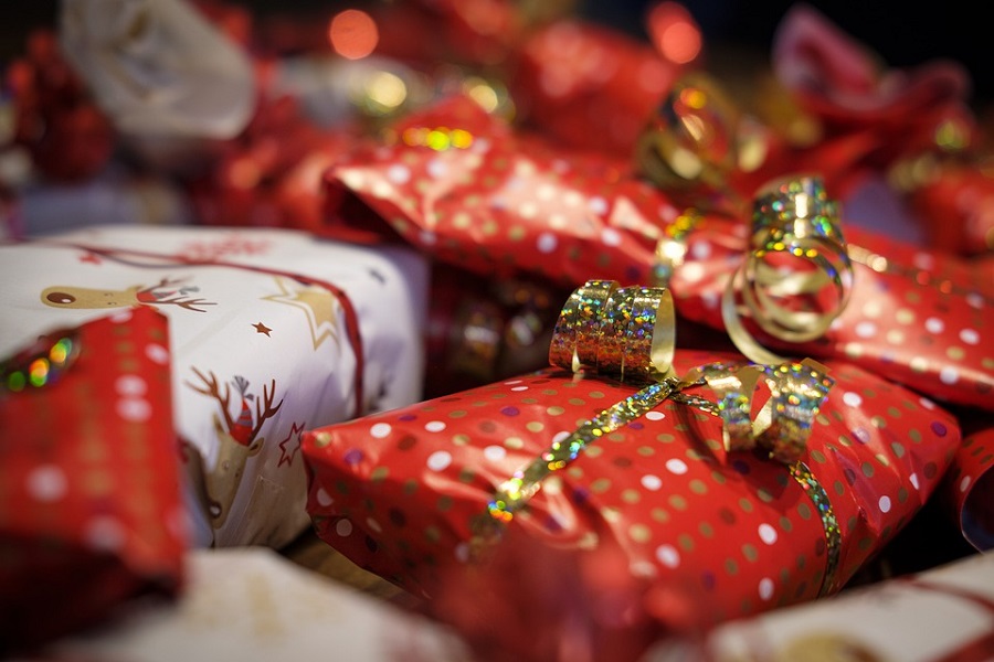 Numeri Economia-regali Natale-gifts-4678018_960_720