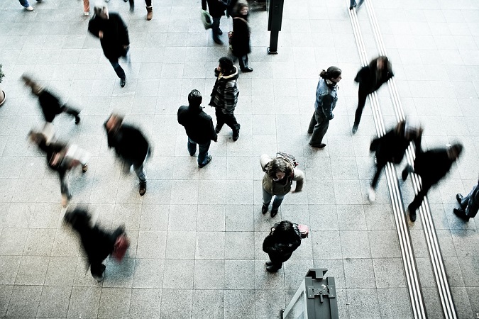 Occupazione-pedestrians-1209316_960_720