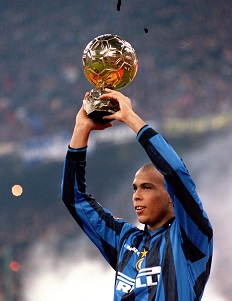 Pallone_d’oro_1997_-_Ronaldo_(FC_Inter) (Wikipedia)